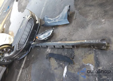 2018 Ford Fusion Titanium z USA, uszkodzony, nr VIN 3FA6P0D9XJR188547